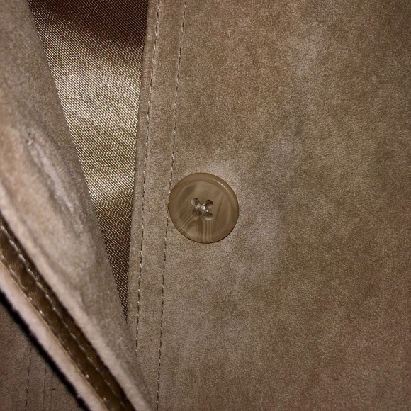 TERRY LEWIS LUXURY Beige Jacket 🧥 Can go with Dress 👗 Jeans 👖 and more - Picture 7 of 7